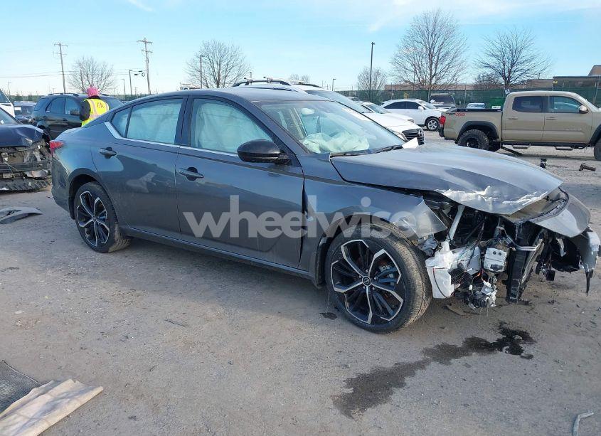 2024 Nissan Altima SR INTELLIGENT AWD (VIN 1N4BL4CW4RN356075) main photo