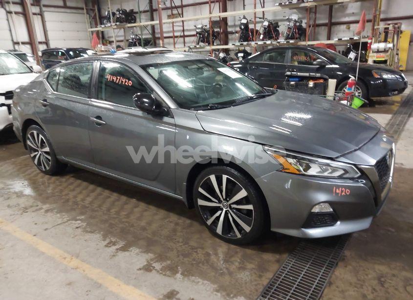 2019 Nissan Altima 2.5 SR (VIN 1N4BL4CW5KC185211) main photo