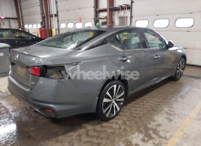 Photo 4 of 2019 Nissan Altima 2.5 SR (VIN 1N4BL4CW5KC185211)