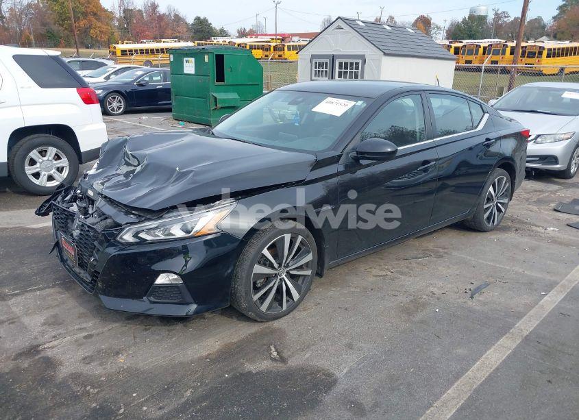 Photo 2 of 2022 Nissan Altima SR INTELLIGENT AWD (VIN 1N4BL4CW5NN309082)
