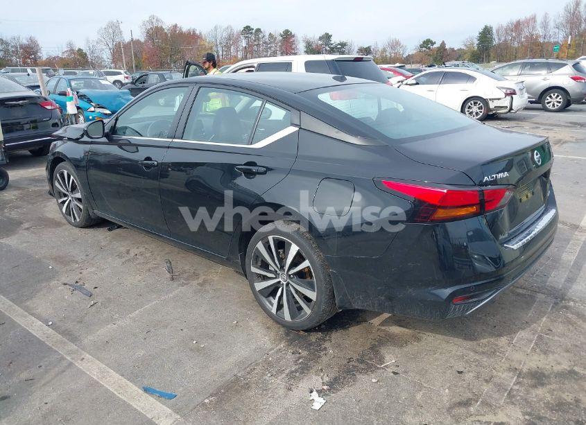 Photo 3 of 2022 Nissan Altima SR INTELLIGENT AWD (VIN 1N4BL4CW5NN309082)