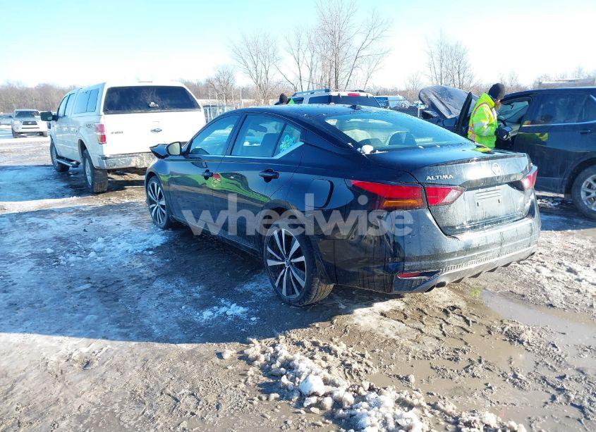 Photo 3 of 2022 Nissan Altima SR INTELLIGENT AWD (VIN 1N4BL4CW5NN416181)