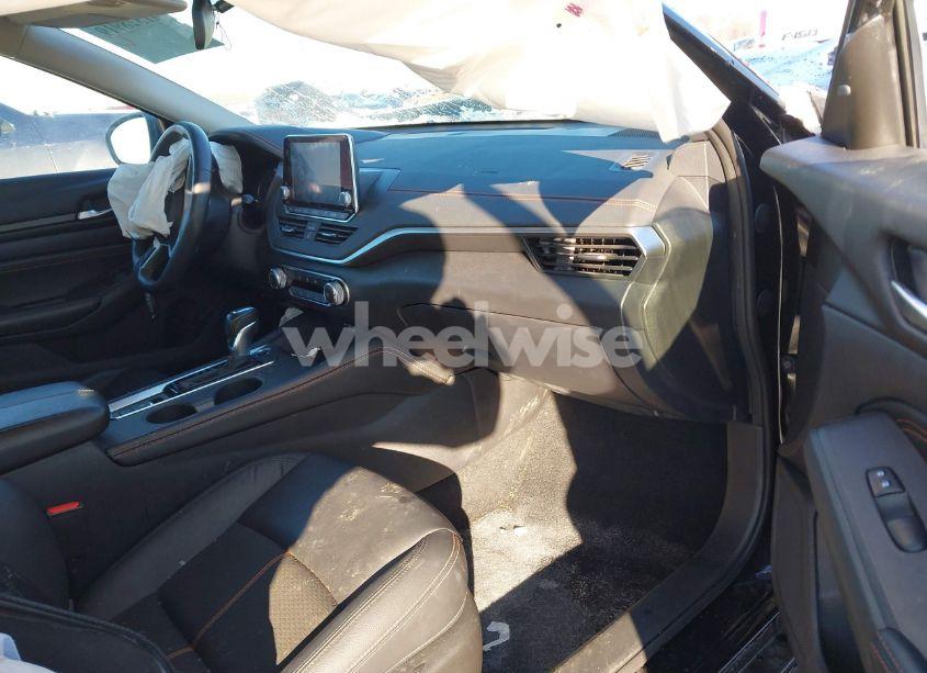 Photo 5 of 2022 Nissan Altima SR INTELLIGENT AWD (VIN 1N4BL4CW5NN416181)