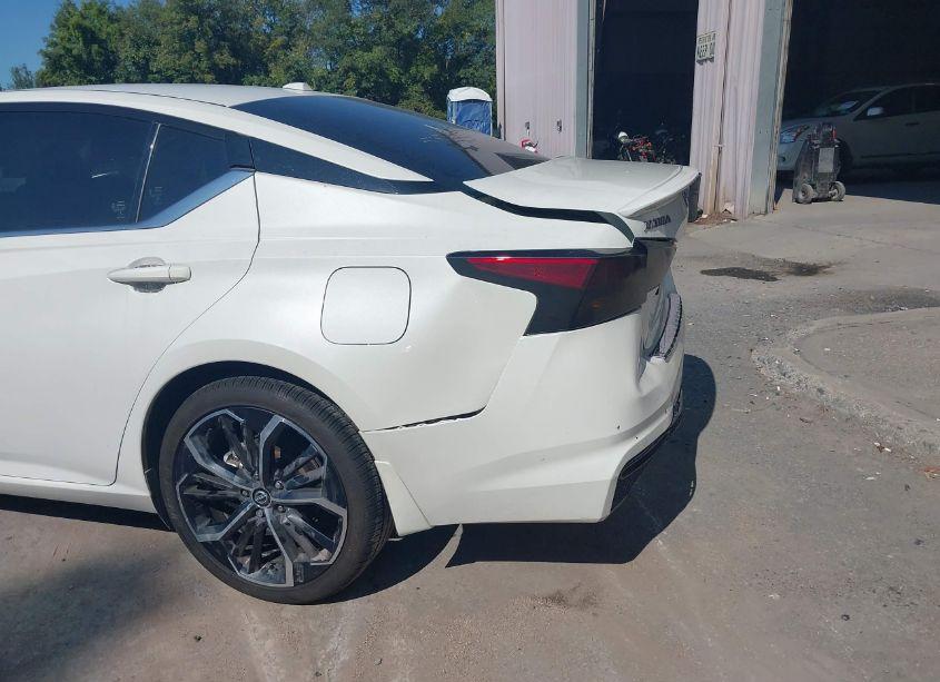 Photo 17 of 2023 Nissan Altima SR INTELLIGENT AWD (VIN 1N4BL4CW5PN397733)