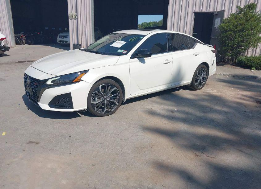 Photo 2 of 2023 Nissan Altima SR INTELLIGENT AWD (VIN 1N4BL4CW5PN397733)