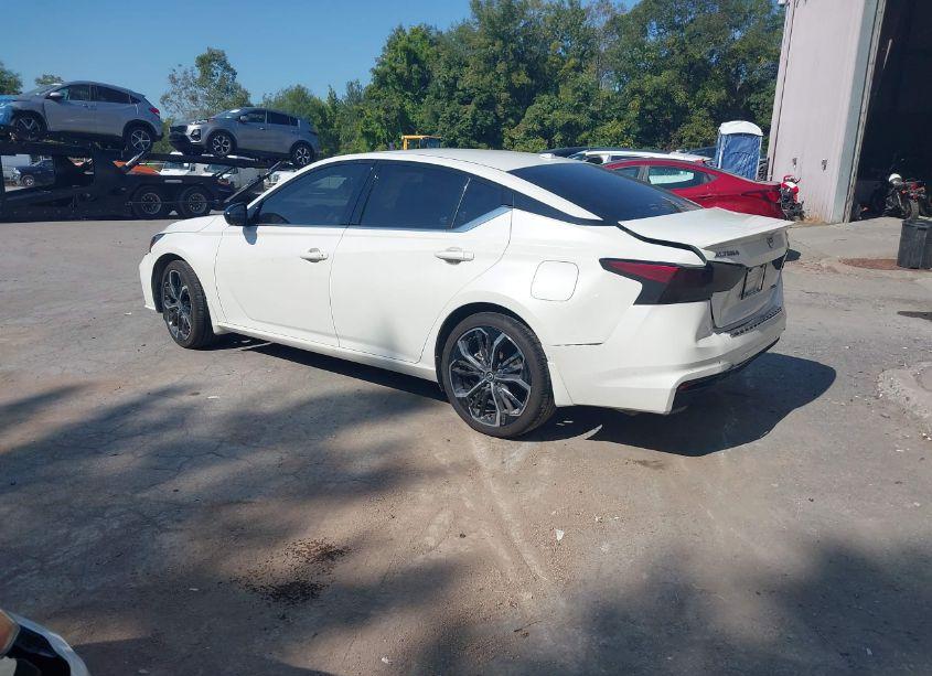 Photo 3 of 2023 Nissan Altima SR INTELLIGENT AWD (VIN 1N4BL4CW5PN397733)