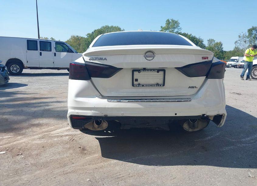 Photo 6 of 2023 Nissan Altima SR INTELLIGENT AWD (VIN 1N4BL4CW5PN397733)