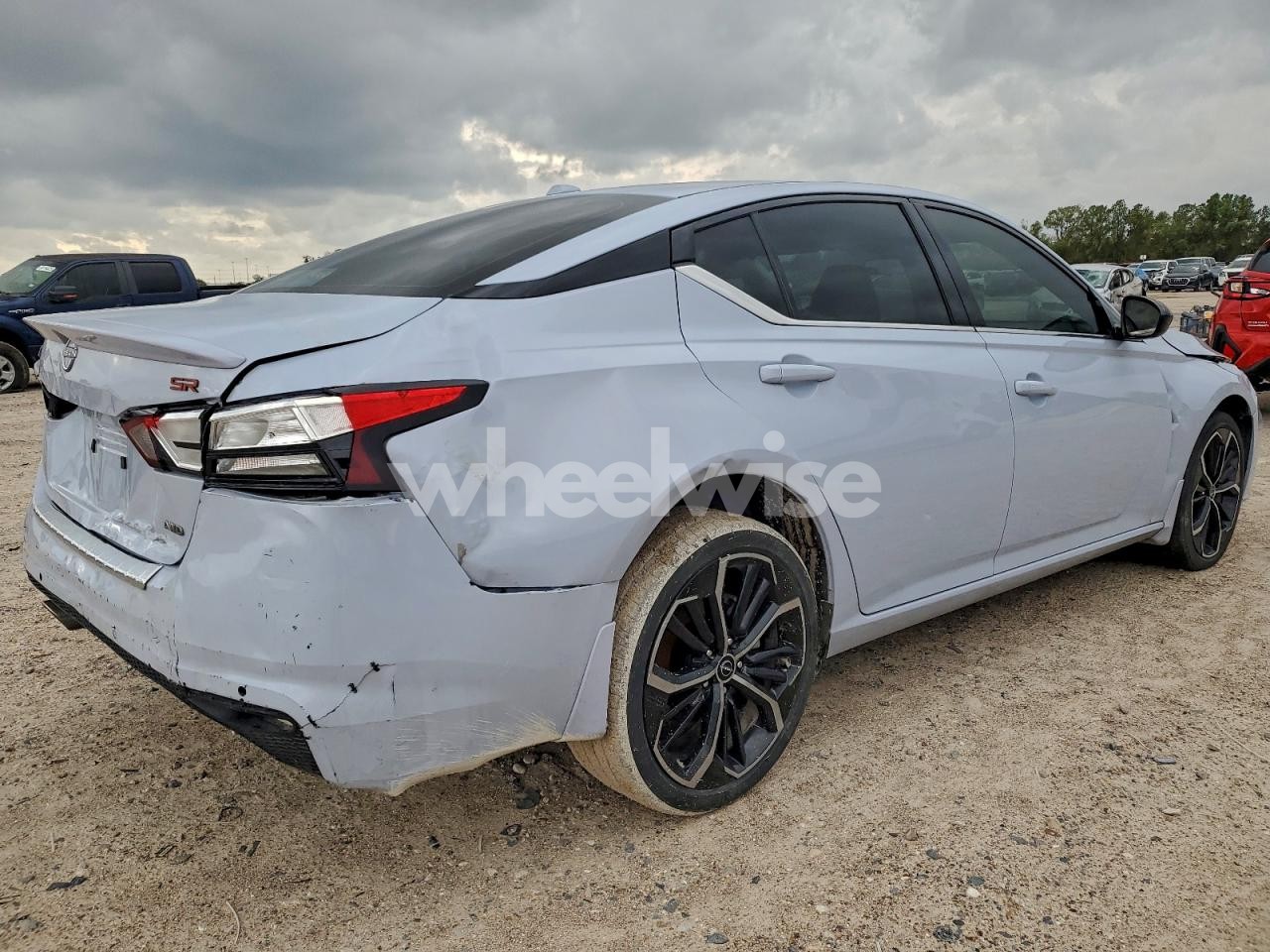 Photo 3 of 2023 NISSAN ALTIMA SR (VIN 1N4BL4CW5PN401232)