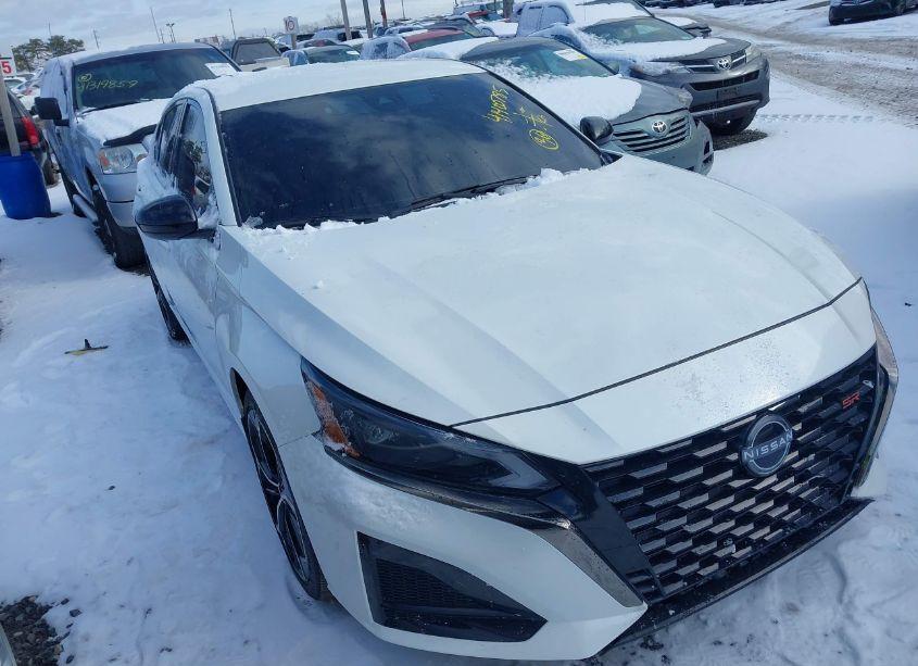 2024 Nissan Altima SR INTELLIGENT AWD (VIN 1N4BL4CW5RN304597) main photo