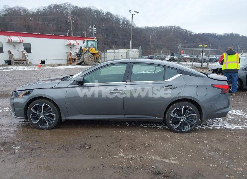 Photo 15 of 2024 Nissan Altima SR INTELLIGENT AWD (VIN 1N4BL4CW5RN315468)