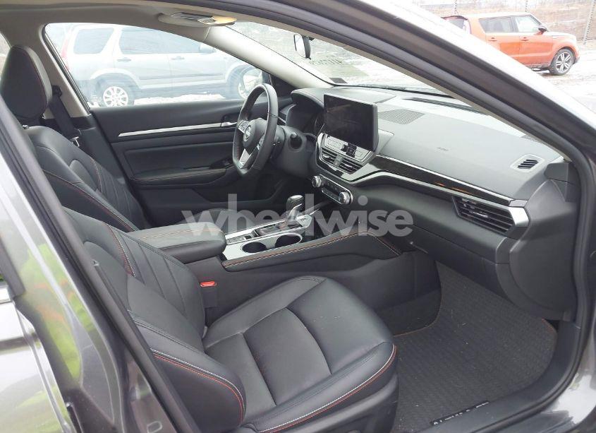 Photo 5 of 2024 Nissan Altima SR INTELLIGENT AWD (VIN 1N4BL4CW5RN315468)