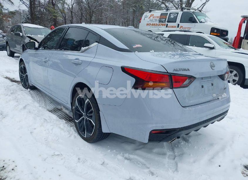 Photo 3 of 2024 Nissan Altima SR INTELLIGENT AWD (VIN 1N4BL4CW5RN322744)