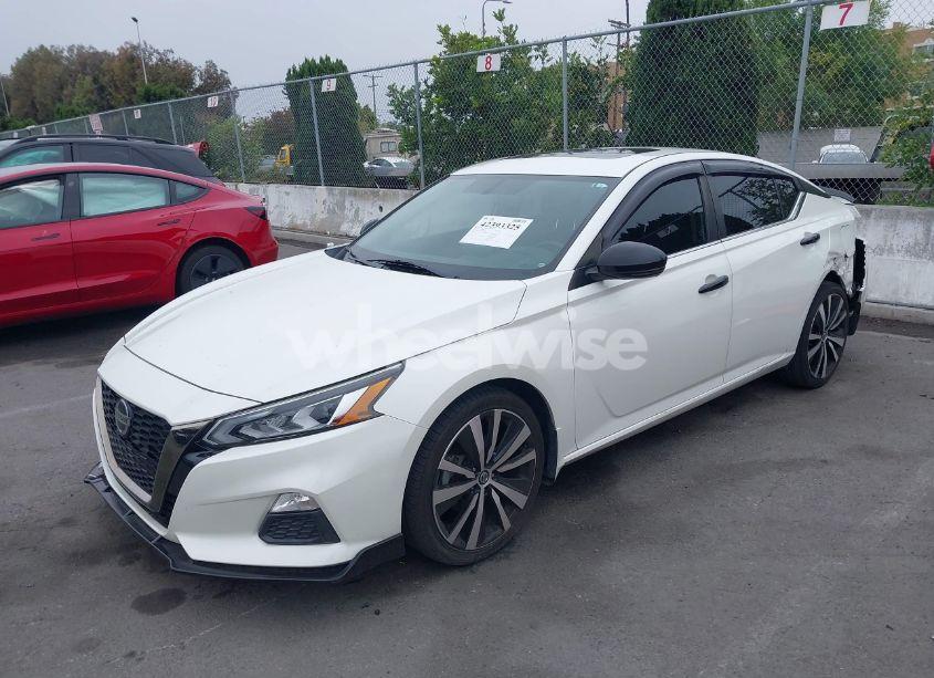 Photo 2 of 2019 Nissan Altima 2.5 SR (VIN 1N4BL4CW6KC259204)