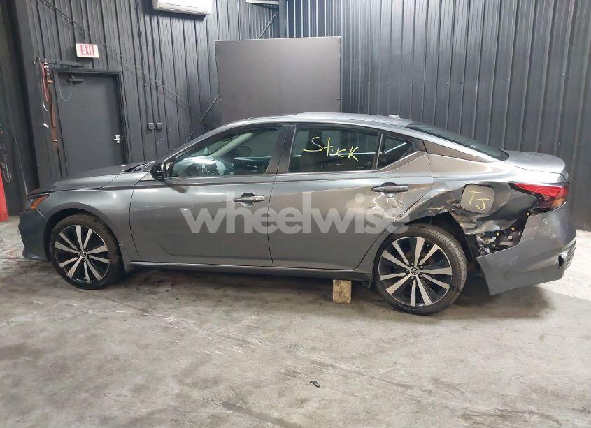 Photo 15 of 2019 Nissan Altima 2.5 SR (VIN 1N4BL4CW6KN303044)