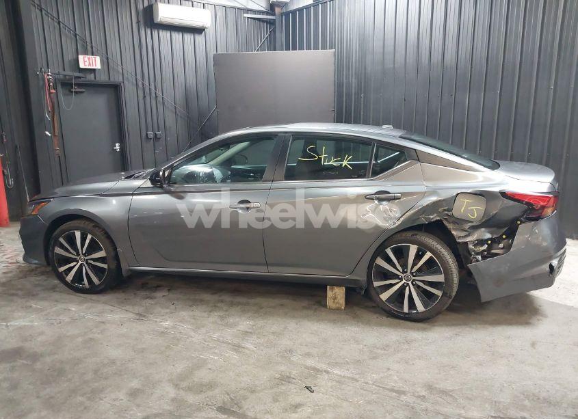 Photo 6 of 2019 Nissan Altima 2.5 SR (VIN 1N4BL4CW6KN303044)