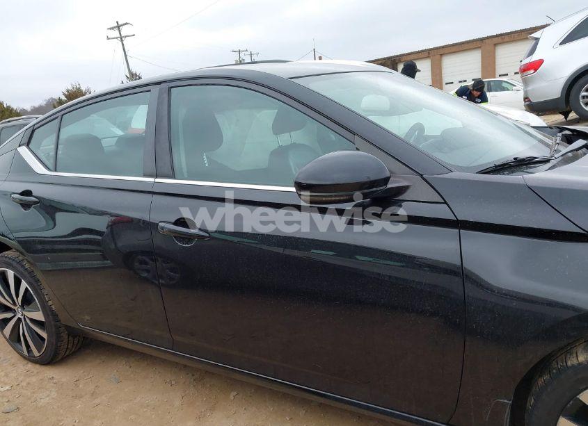 Photo 13 of 2020 Nissan Altima SR INTELLIGENT AWD (VIN 1N4BL4CW6LC127996)