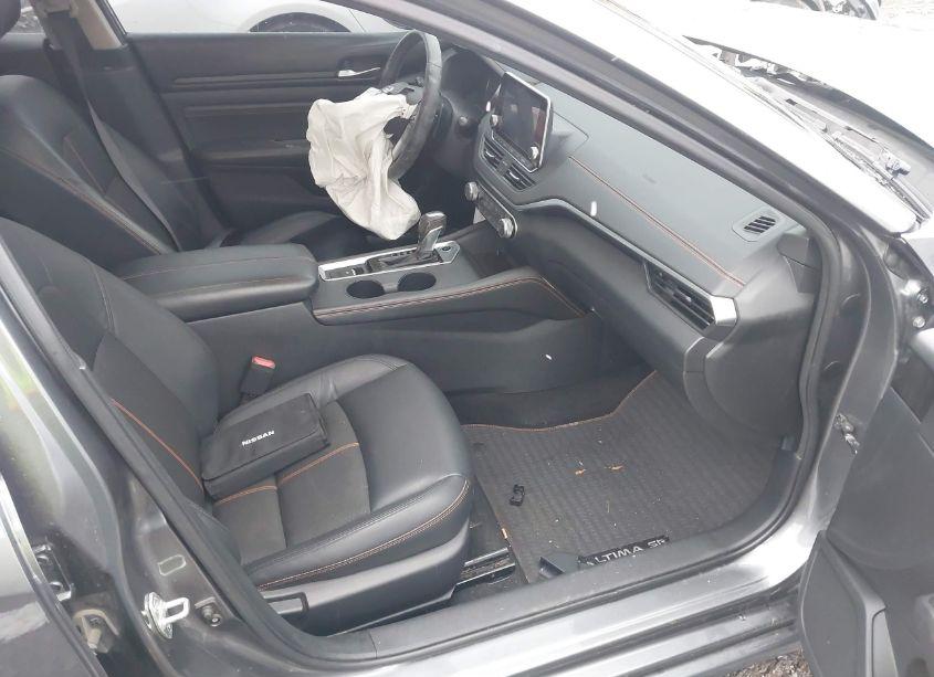 Photo 5 of 2020 Nissan Altima SR INTELLIGENT AWD (VIN 1N4BL4CW6LC134303)