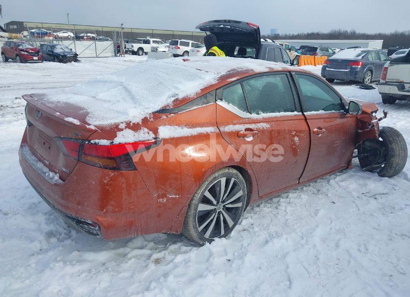 Photo 4 of 2020 Nissan Altima SR INTELLIGENT AWD (VIN 1N4BL4CW6LC270060)