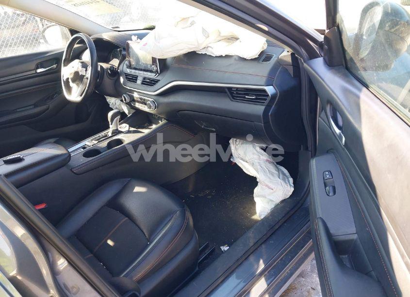 Photo 5 of 2021 Nissan Altima SR INTELLIGENT AWD (VIN 1N4BL4CW6MN308621)