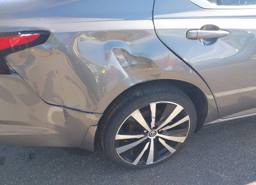 Photo 6 of 2022 Nissan Altima SR INTELLIGENT AWD (VIN 1N4BL4CW6NN340325)