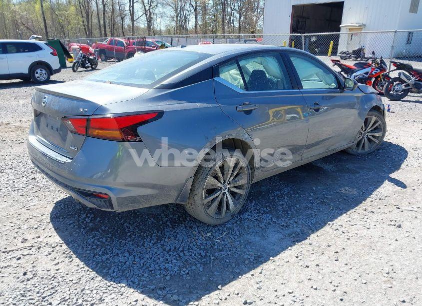 Photo 4 of 2022 Nissan Altima SR INTELLIGENT AWD (VIN 1N4BL4CW6NN357089)