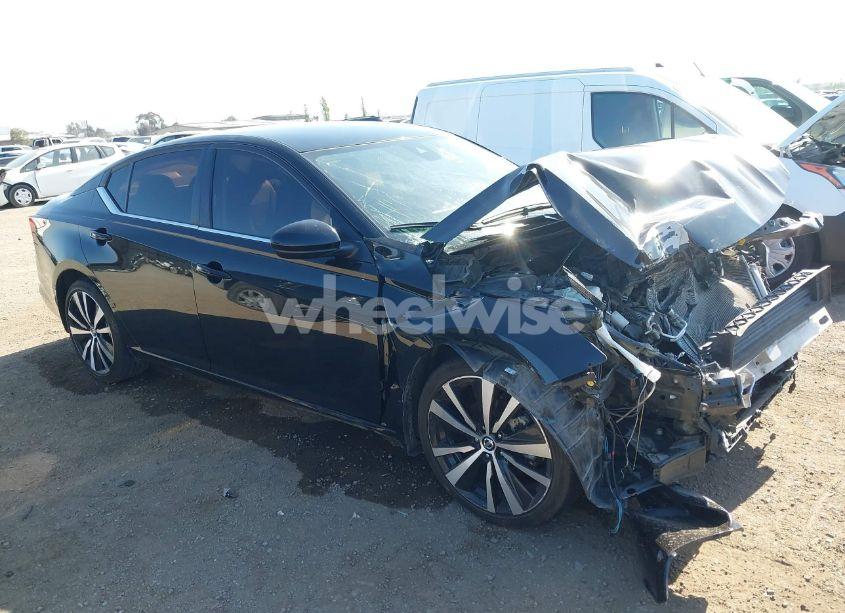 2022 Nissan Altima SR INTELLIGENT AWD (VIN 1N4BL4CW6NN385118) main photo