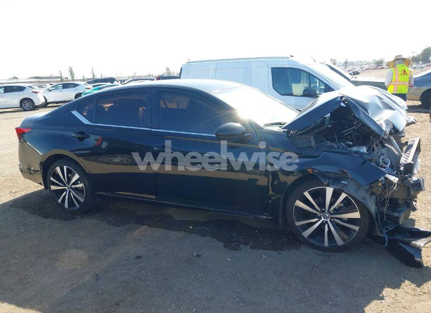 Photo 13 of 2022 Nissan Altima SR INTELLIGENT AWD (VIN 1N4BL4CW6NN385118)