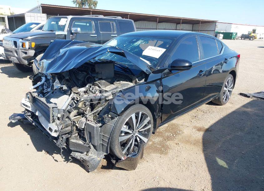 Photo 2 of 2022 Nissan Altima SR INTELLIGENT AWD (VIN 1N4BL4CW6NN385118)