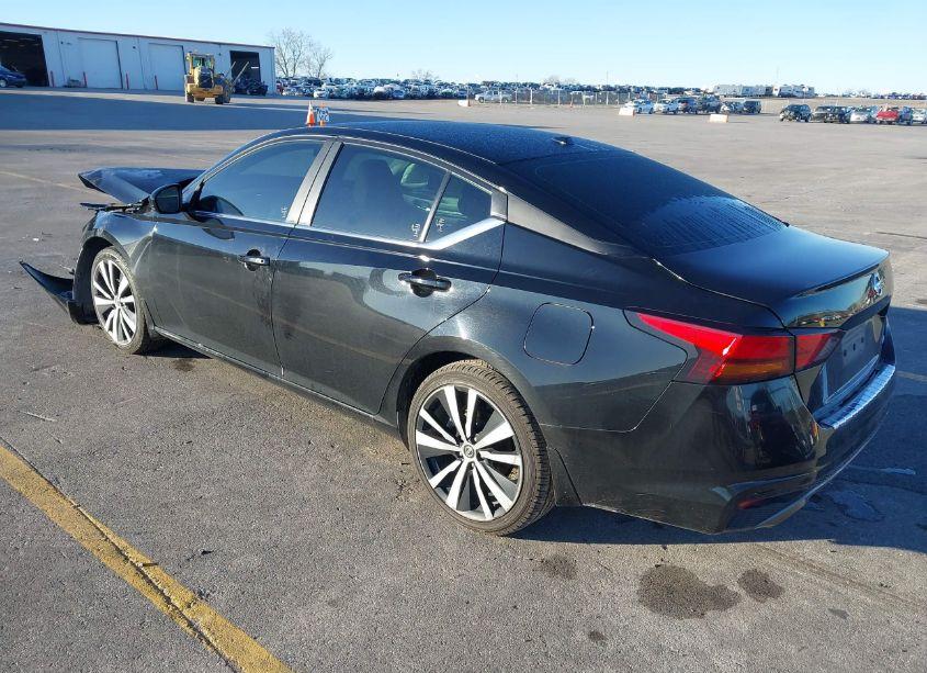 Photo 3 of 2019 Nissan Altima 2.5 SR (VIN 1N4BL4CW7KC153375)