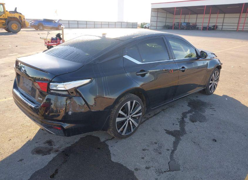 Photo 4 of 2019 Nissan Altima 2.5 SR (VIN 1N4BL4CW7KC153375)