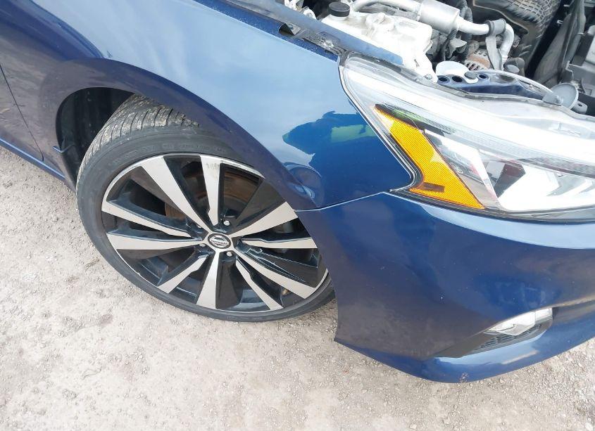 Photo 6 of 2019 Nissan Altima 2.5 SR (VIN 1N4BL4CW7KN325537)