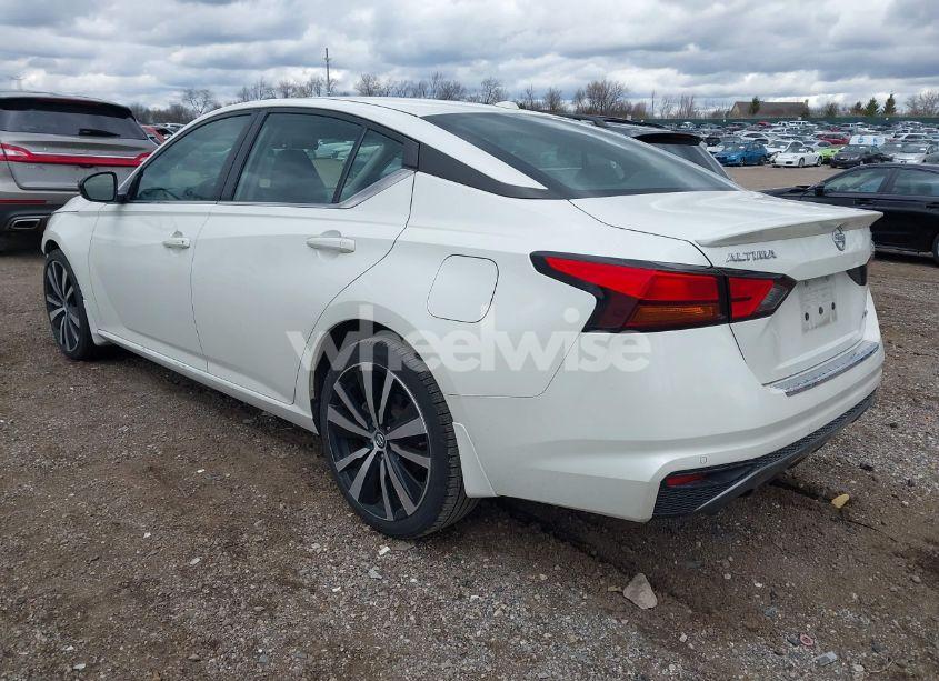 Photo 3 of 2020 Nissan Altima SR INTELLIGENT AWD (VIN 1N4BL4CW7LC116473)