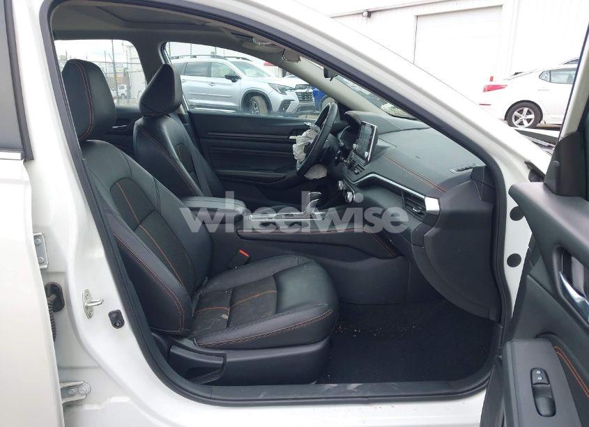 Photo 5 of 2020 Nissan Altima SR INTELLIGENT AWD (VIN 1N4BL4CW7LC116473)