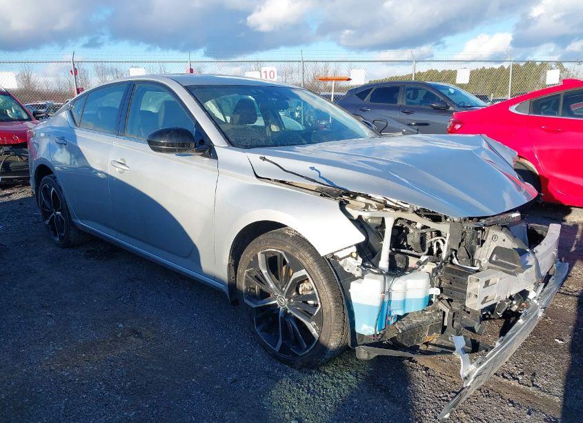 2023 Nissan Altima SR INTELLIGENT AWD (VIN 1N4BL4CW7PN301360) main photo