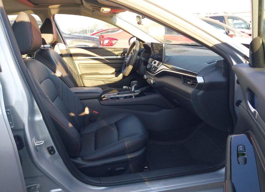 Photo 5 of 2023 Nissan Altima SR INTELLIGENT AWD (VIN 1N4BL4CW7PN301360)