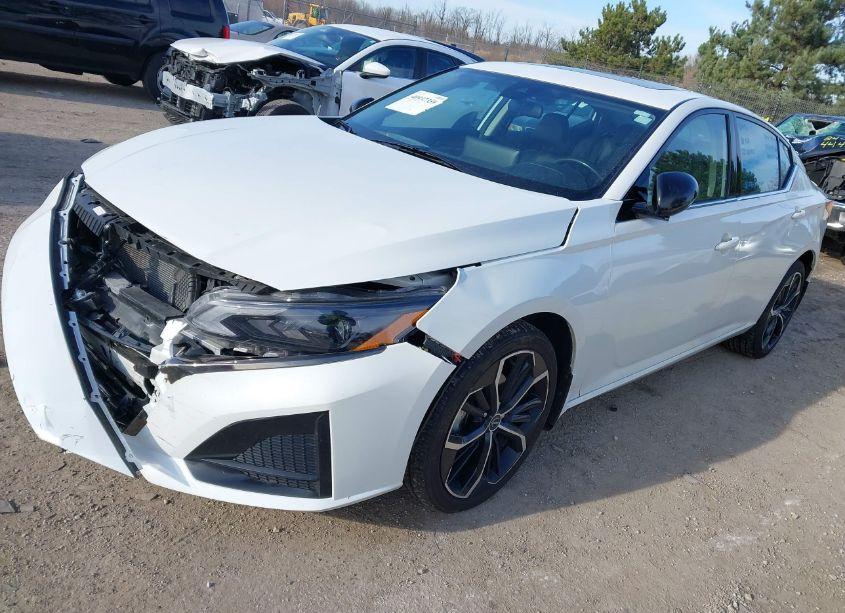 Photo 2 of 2023 Nissan Altima SR INTELLIGENT AWD (VIN 1N4BL4CW7PN358190)