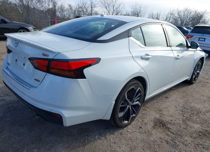 Photo 4 of 2023 Nissan Altima SR INTELLIGENT AWD (VIN 1N4BL4CW7PN358190)