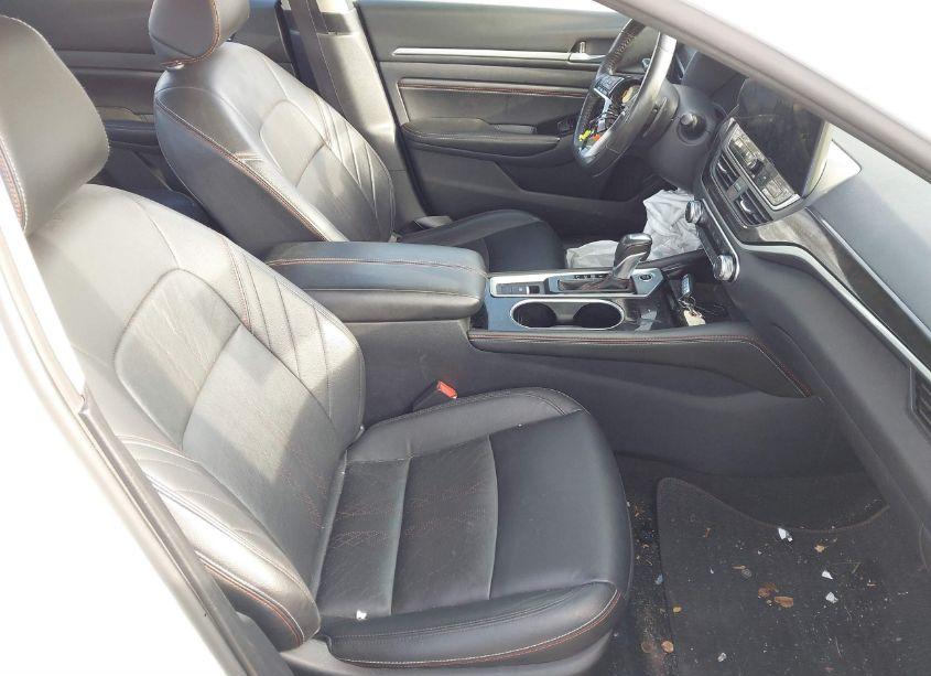 Photo 5 of 2023 Nissan Altima SR INTELLIGENT AWD (VIN 1N4BL4CW7PN358190)