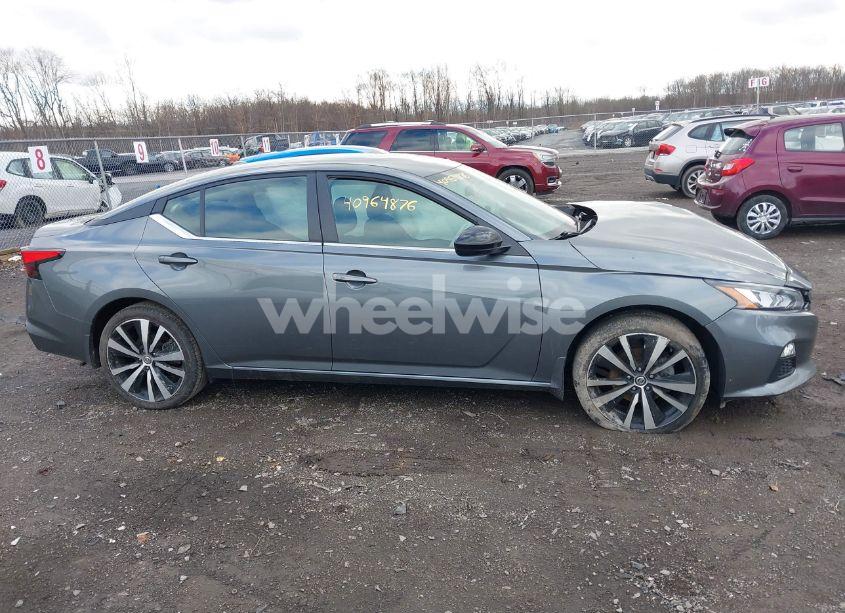 Photo 13 of 2020 Nissan Altima SR INTELLIGENT AWD (VIN 1N4BL4CW8LC257245)