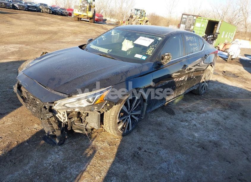 Photo 2 of 2020 Nissan Altima SR INTELLIGENT AWD (VIN 1N4BL4CW8LN323328)