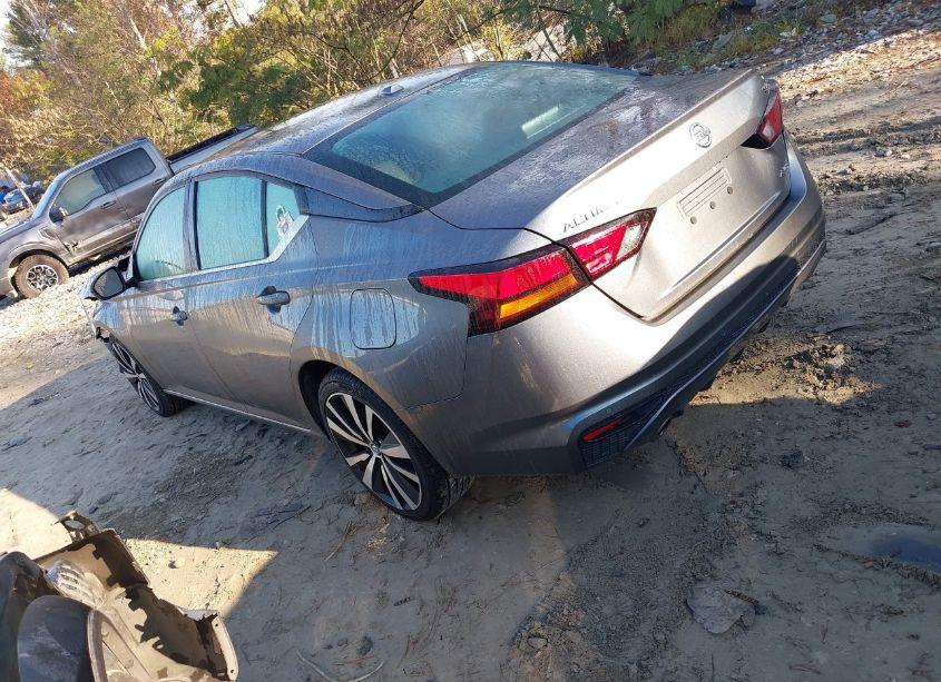 Photo 3 of 2021 Nissan Altima SR INTELLIGENT AWD (VIN 1N4BL4CW8MN307485)