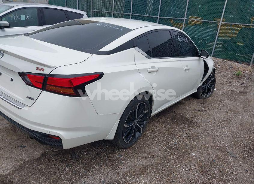 Photo 4 of 2023 Nissan Altima SR INTELLIGENT AWD (VIN 1N4BL4CW8PN325120)