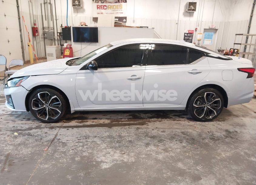 Photo 14 of 2023 Nissan Altima SR INTELLIGENT AWD (VIN 1N4BL4CW8PN358621)