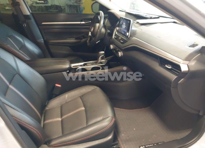 Photo 5 of 2023 Nissan Altima SR INTELLIGENT AWD (VIN 1N4BL4CW8PN358621)