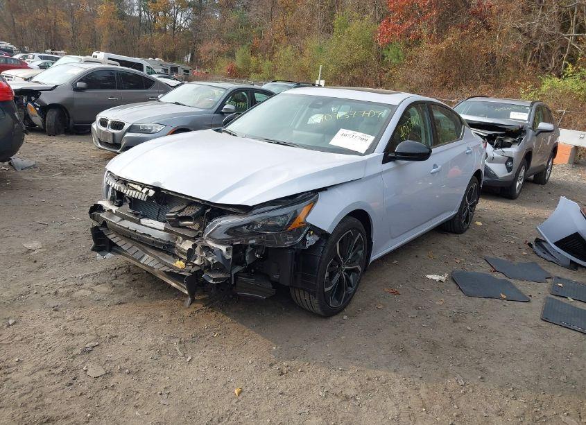 Photo 2 of 2024 Nissan Altima SR INTELLIGENT AWD (VIN 1N4BL4CW8RN409019)