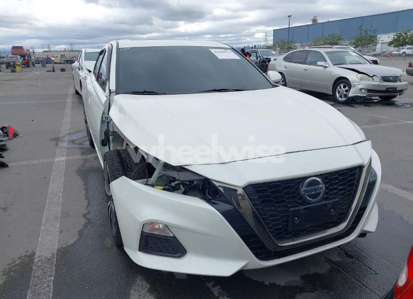 Photo 13 of 2019 Nissan Altima 2.5 SR (VIN 1N4BL4CW9KC186765)