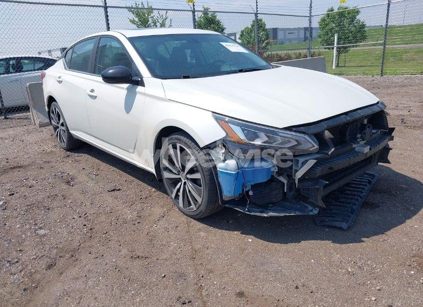 2019 Nissan Altima 2.5 SR (VIN 1N4BL4CW9KN303247) main photo