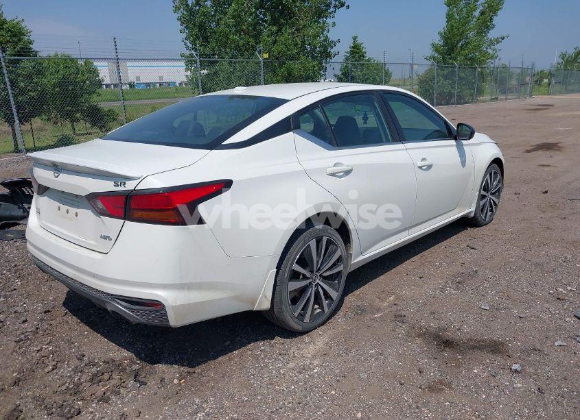 Photo 4 of 2019 Nissan Altima 2.5 SR (VIN 1N4BL4CW9KN303247)