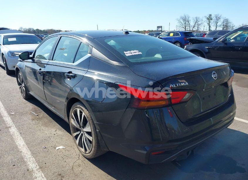 Photo 3 of 2019 Nissan Altima 2.5 SR (VIN 1N4BL4CW9KN304155)