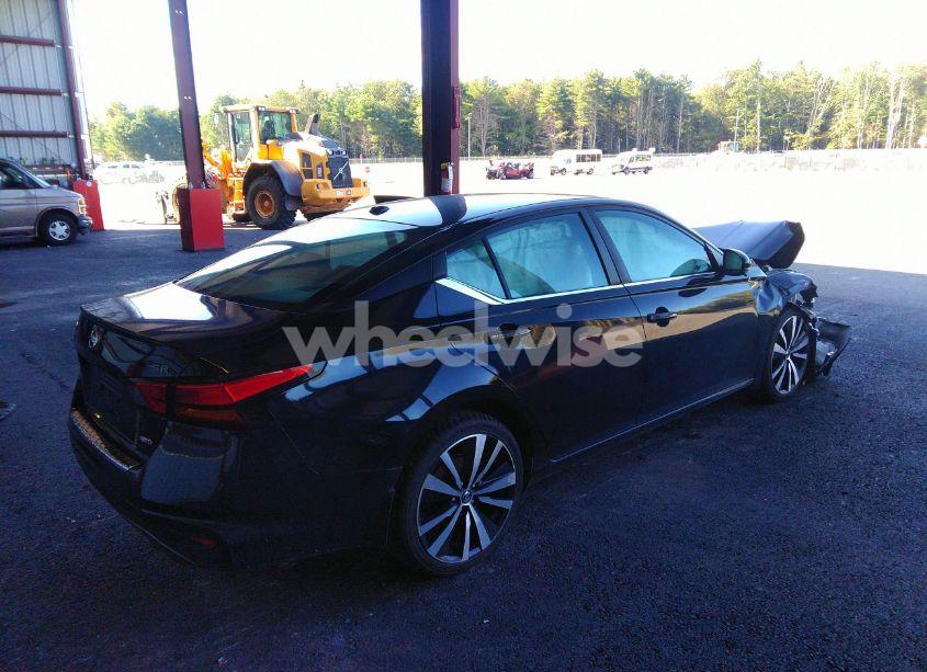 Photo 4 of 2019 Nissan Altima 2.5 SR (VIN 1N4BL4CW9KN317326)